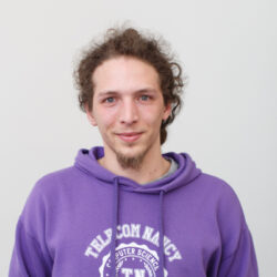 Participant d'action 2.1
Doctorant étudiant la synthèse audiovisuelle de la parole. Ses travaux vient à produre des mouvements labiaux réalistes et intelligibles pour des avatars virtuels